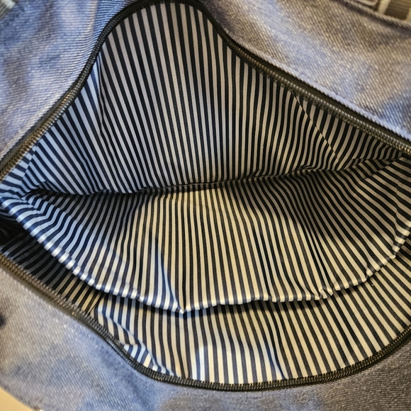 Pacsafe Slingsafe Lx250 Anti-Theft Tote, Denim with laptop compartment. - Picture 5 of 13